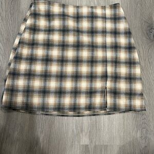 Old Navy Plaid Mini Skirt in Black and Tan
